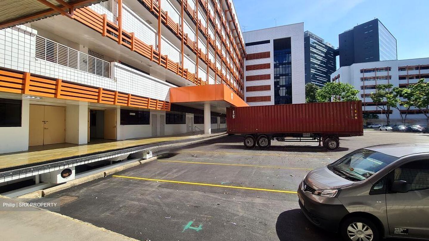 Kallang Place (D12), Factory #565890411